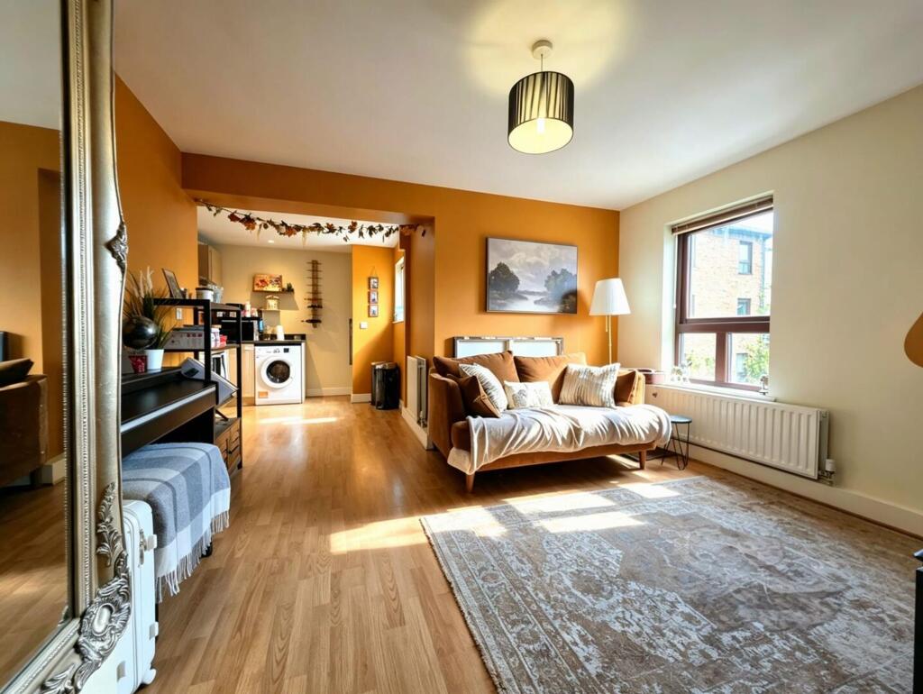 Apartment in Wakefield, West Yorkshire - View 3