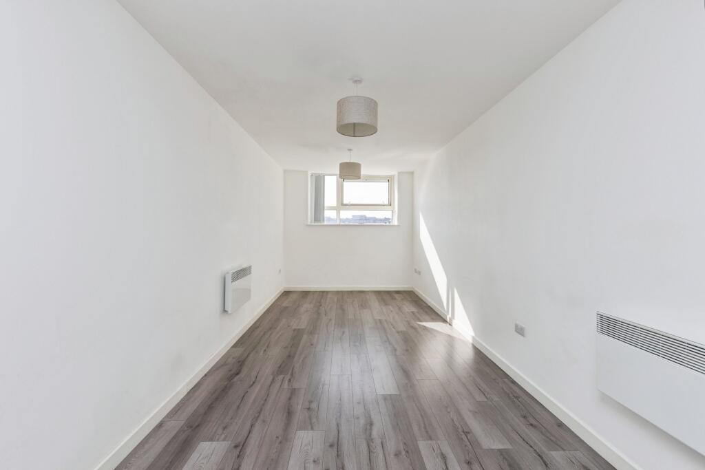 Apartment in Bradford - View 2