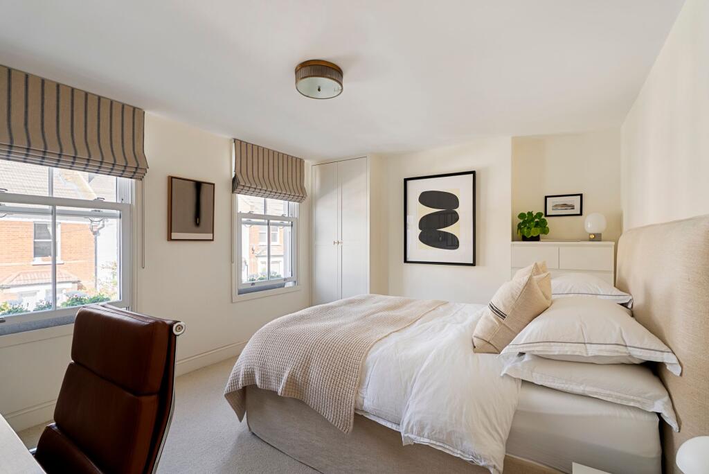 House in London - View 4