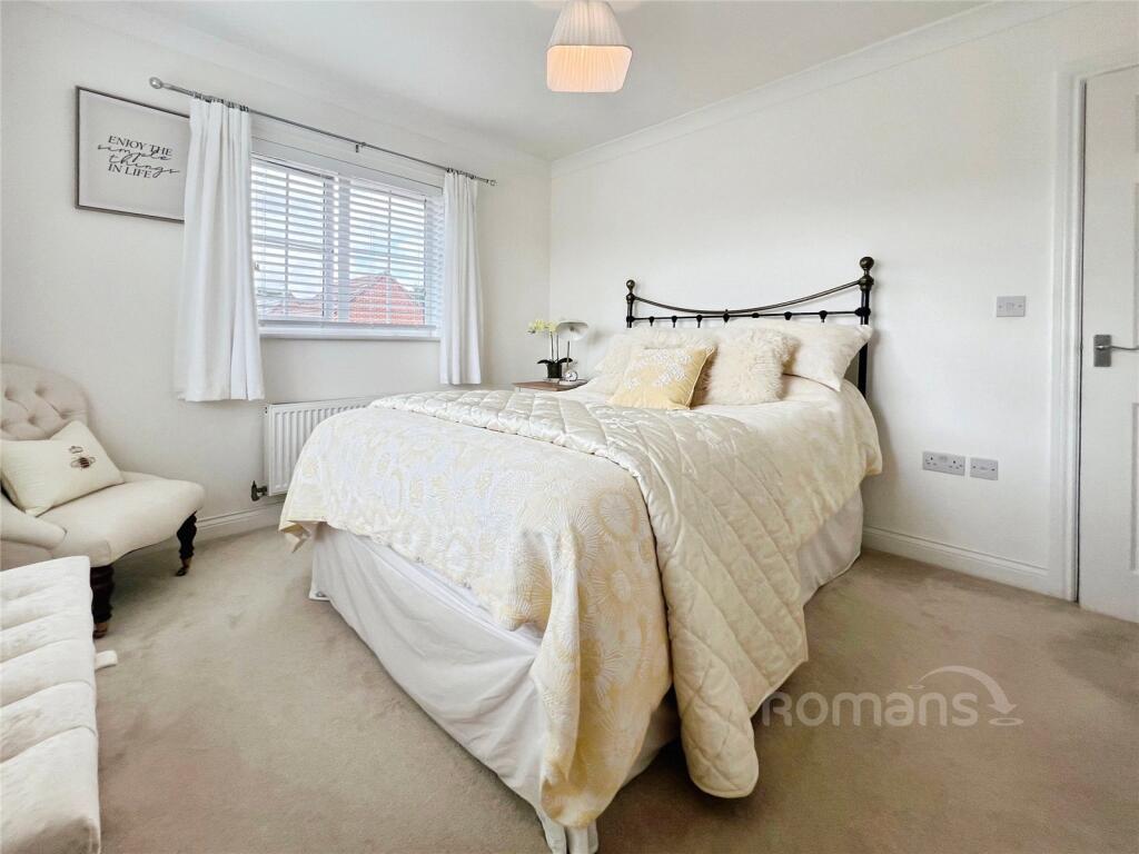 Apartment in Guildford - View 4