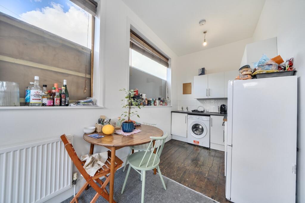 Apartment in London - View 4