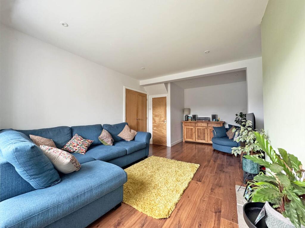 House in Oldham - View 3