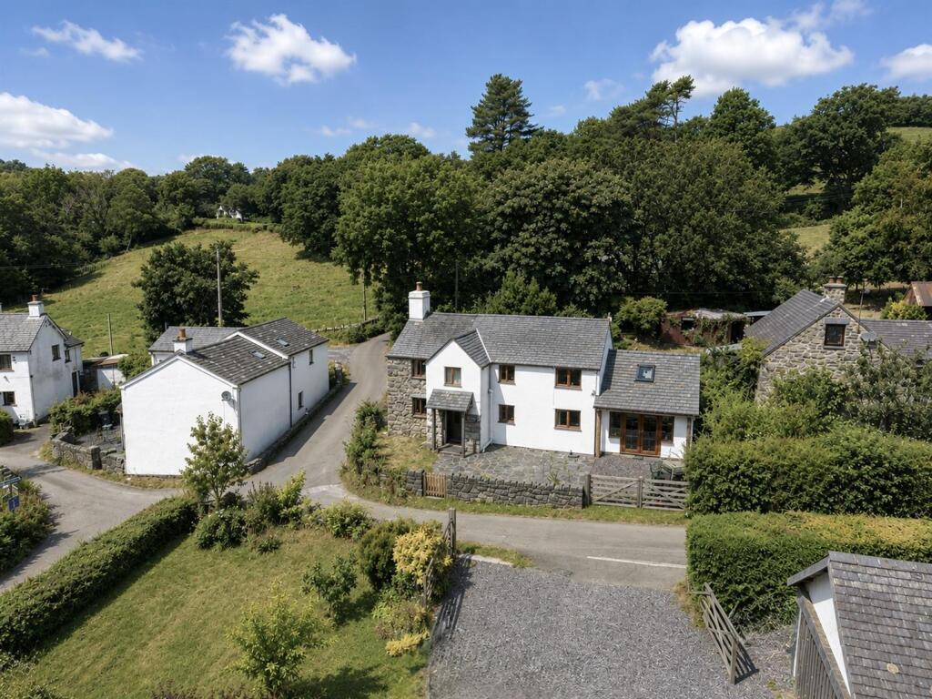 Tai Isaf, Llanrhychwyn, Trefriw photo 3