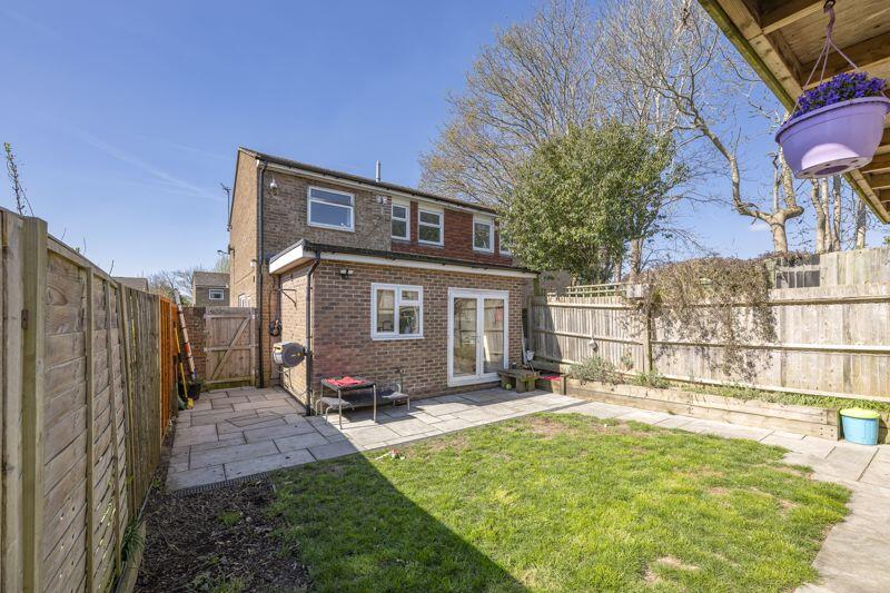 Campbell Close, Uckfield photo 4