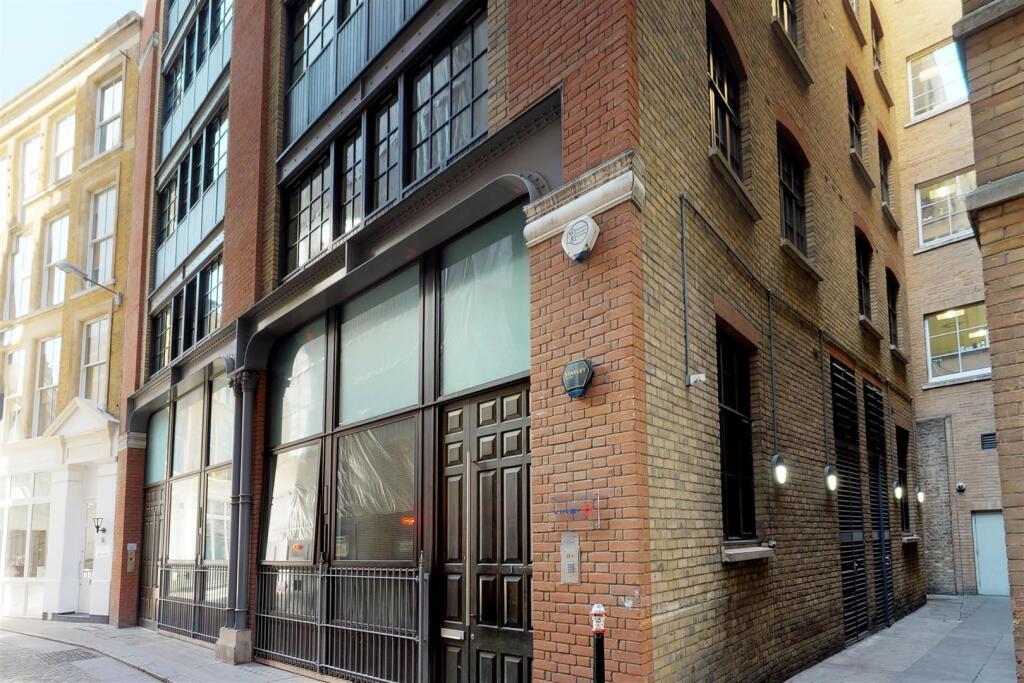 Main image of property: 3, Ludgate Square, London