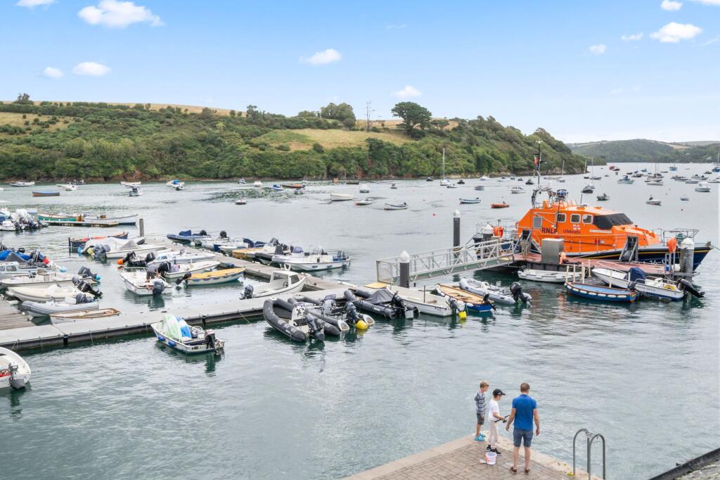 Victoria Quay, Salcombe photo 4