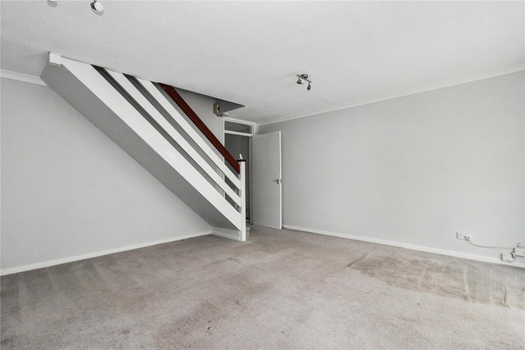 Rokeby Court, St Johns, GU21 photo 5