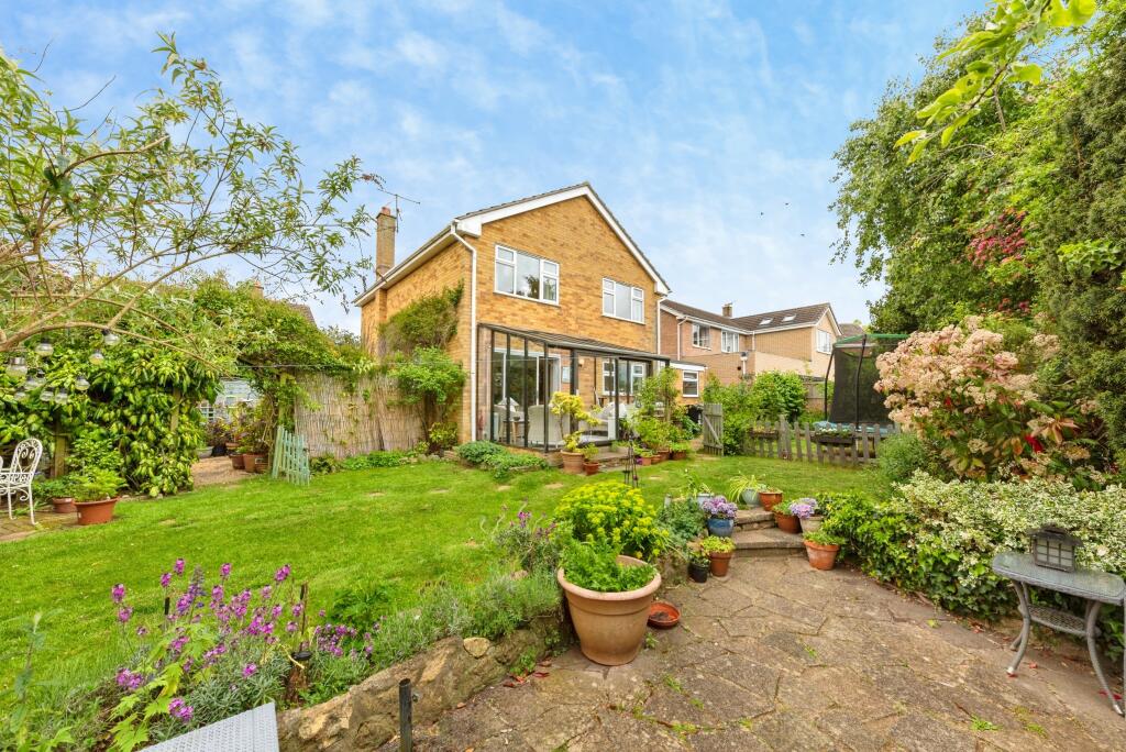 Meadowdale Crescent, Grantham, NG31, Grantham