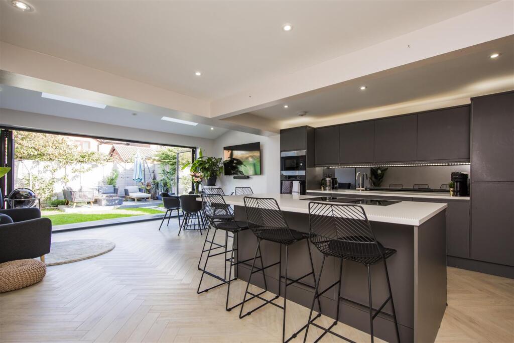 House in Rochester - View 4