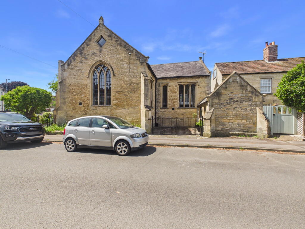 Main image of property: The Green, Calne, SN11 8DJ