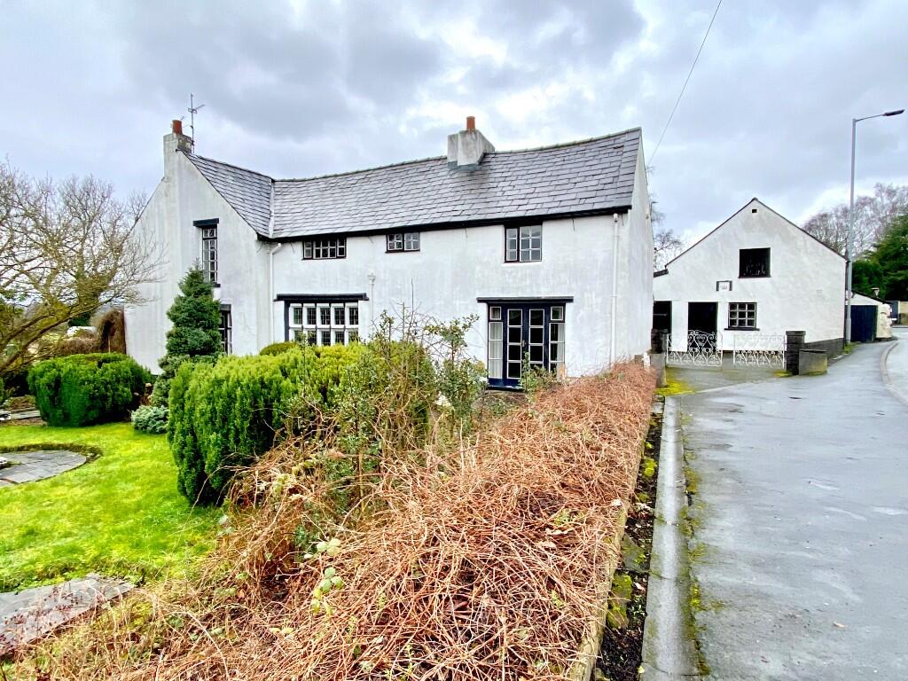 Main image of property: Club House Farmhouse, 3 Wigan Road, Shevington, Wigan WN6 8AP