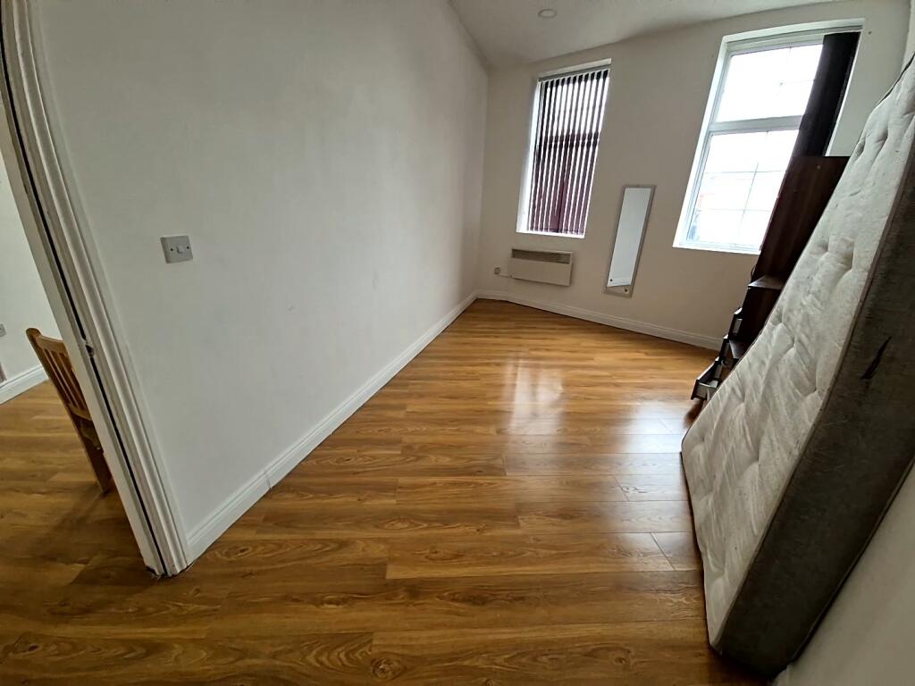 Apartment in Hinckley and Bosworth, Leicestershire - View 4