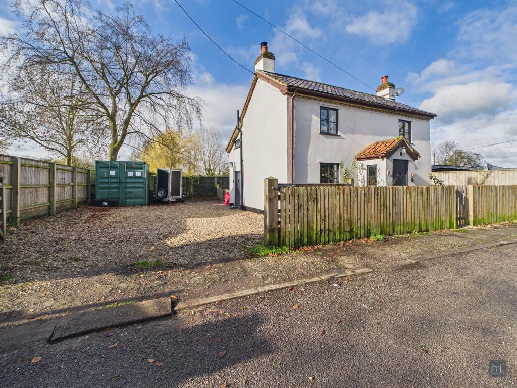 Main image of property: Mendlesham Green, Suffolk, IP14 5RJ