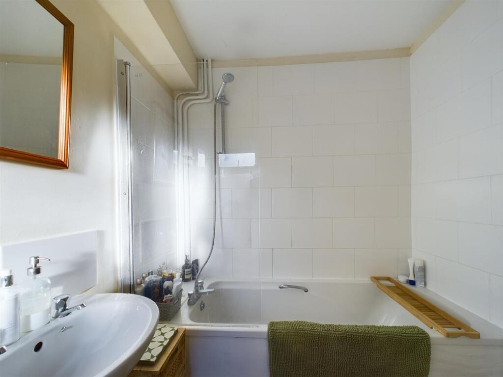 House in Stevenage - More