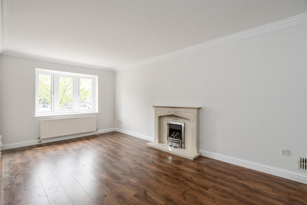 House in Warwick, Lapworth - More