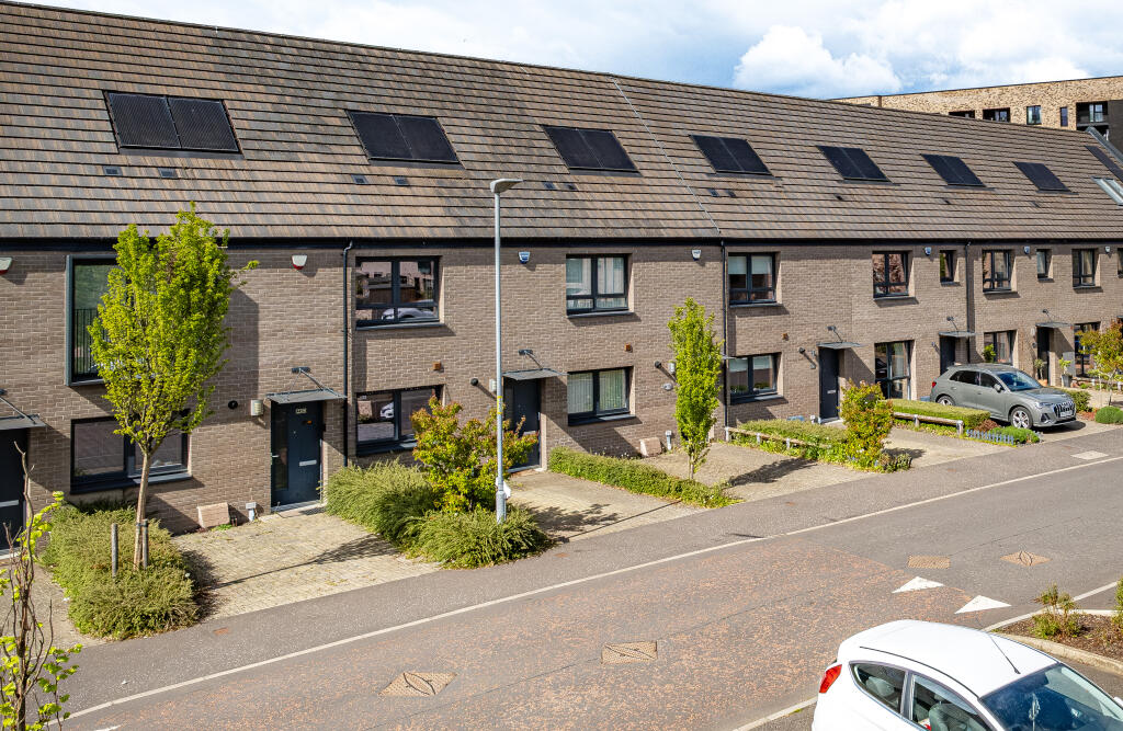 2-bed terraced on 26 Woodhall Street, Dalmarnock, Glasgow , G40, £225,000