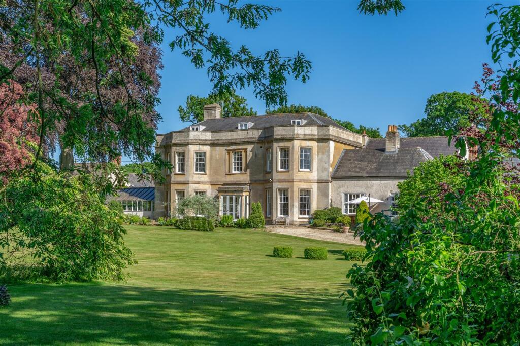 Main image of property: Cricklade Road, Highworth