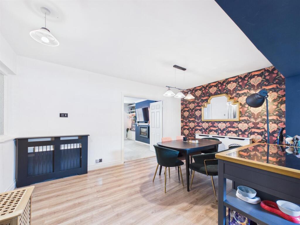 Apartment in North Tyneside, North East - View 5