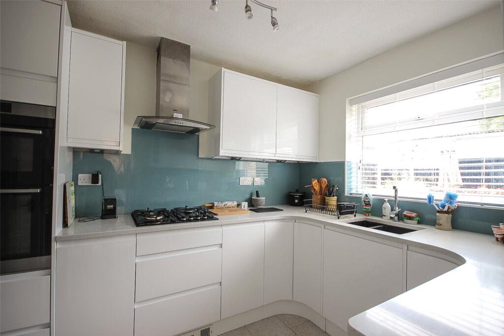 Douglas Road, Bedford, Bedfordshire, MK41 photo 3