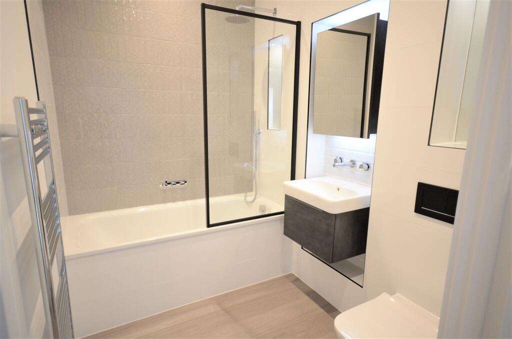 Apartment in Slough - View 4