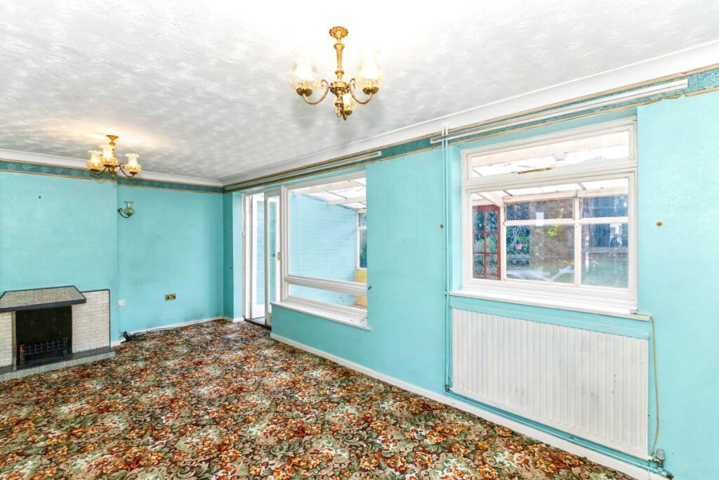 House in Northampton, Duston - View 4