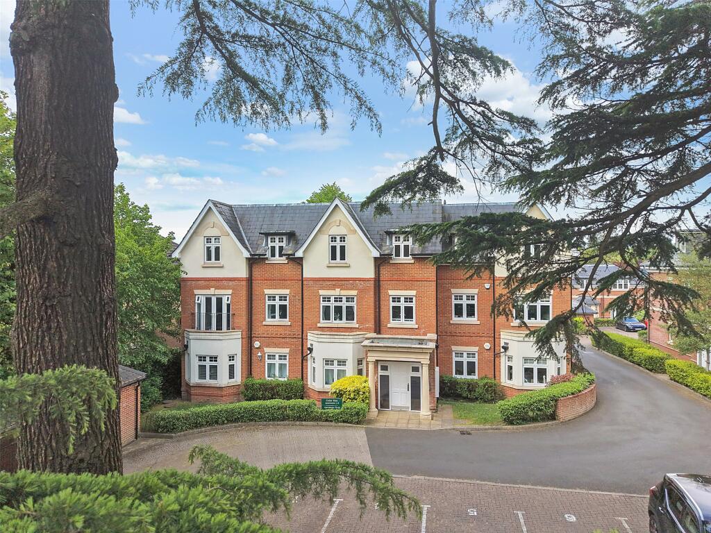 Main image of property: Reigate Hill, Reigate, Surrey, RH2