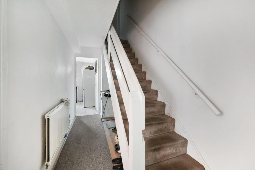 Cundy Road, London, E16 photo 4