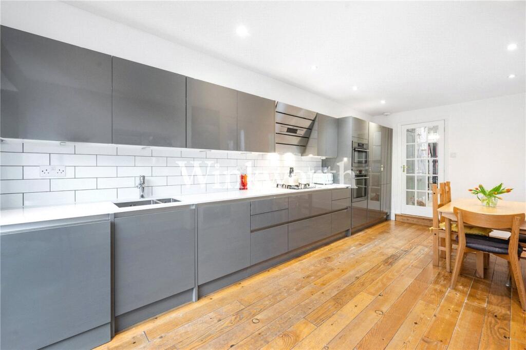 House in London - View 4