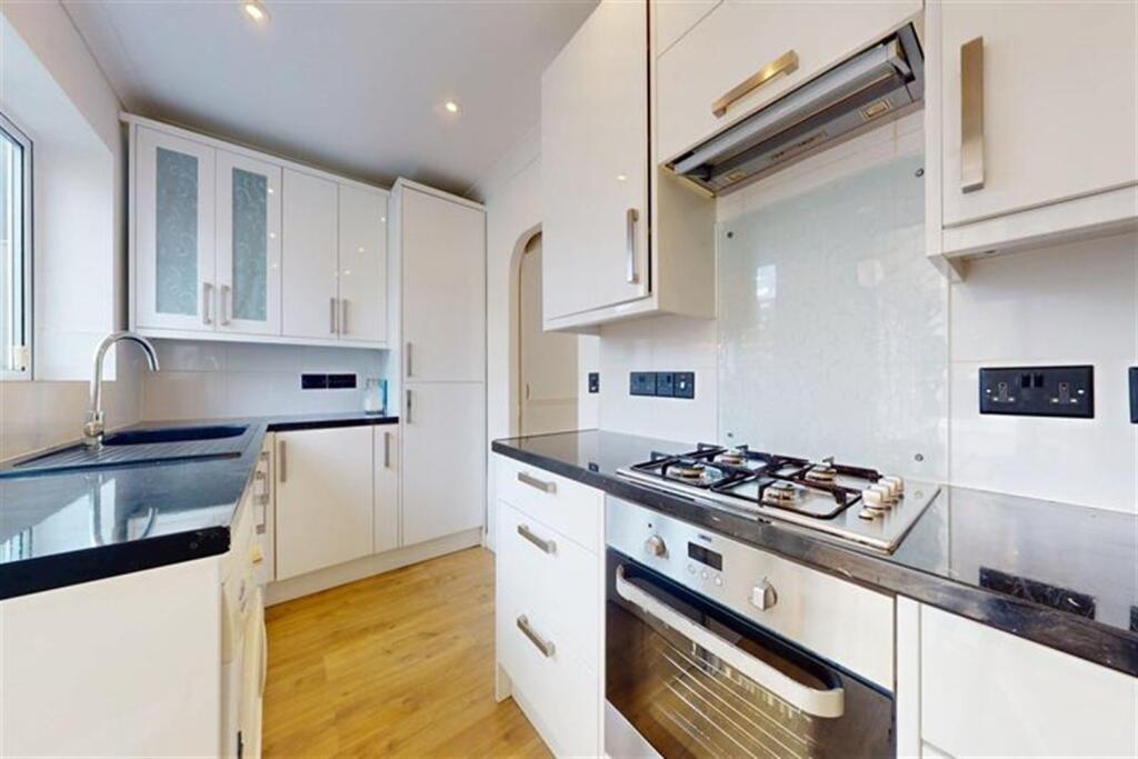 Main image of property: Green Glade, Theydon Bois, Epping, CM16