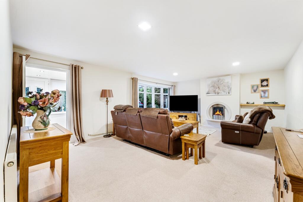 20, Lynwood Grove, Harwood, Bolton, BL2 photo 4