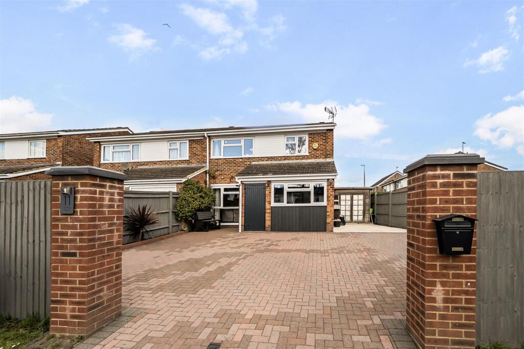 Main image of property: Stirling Close, Caversham, Reading