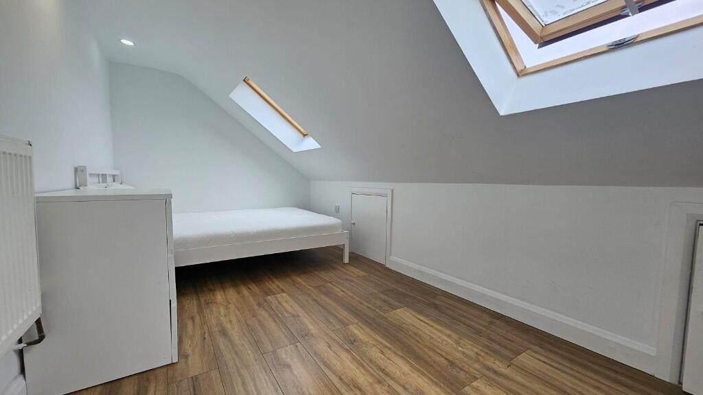 Main image of property: Wakefield Gardens, Ilford, London, IG1