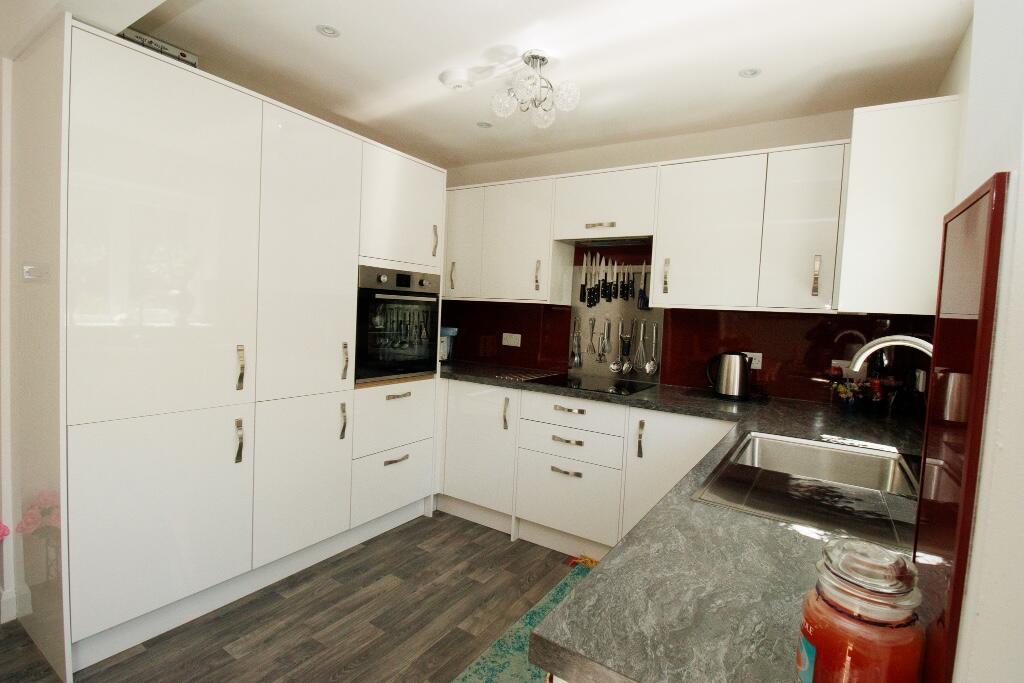 Primrose Valley Road, Filey YO14 9QR photo 3