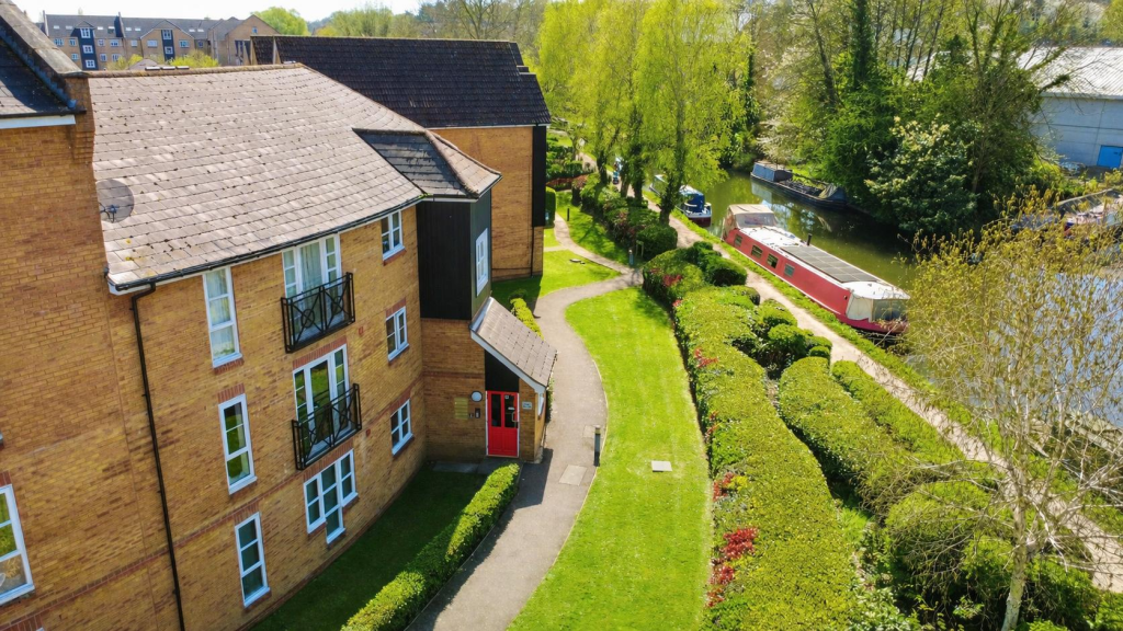 Main image of property: Imperial Way, Apsley, Hemel Hempstead
