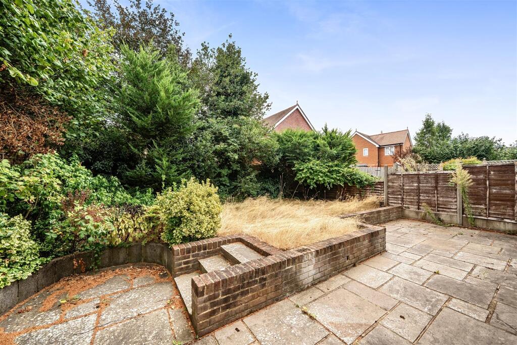 House in Waverley, Bramley - View 4