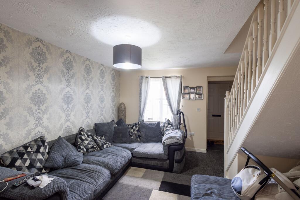Bierley House Avenue, Bradford photo 3