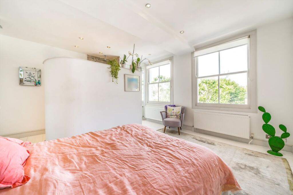 Apartment in London - View 5