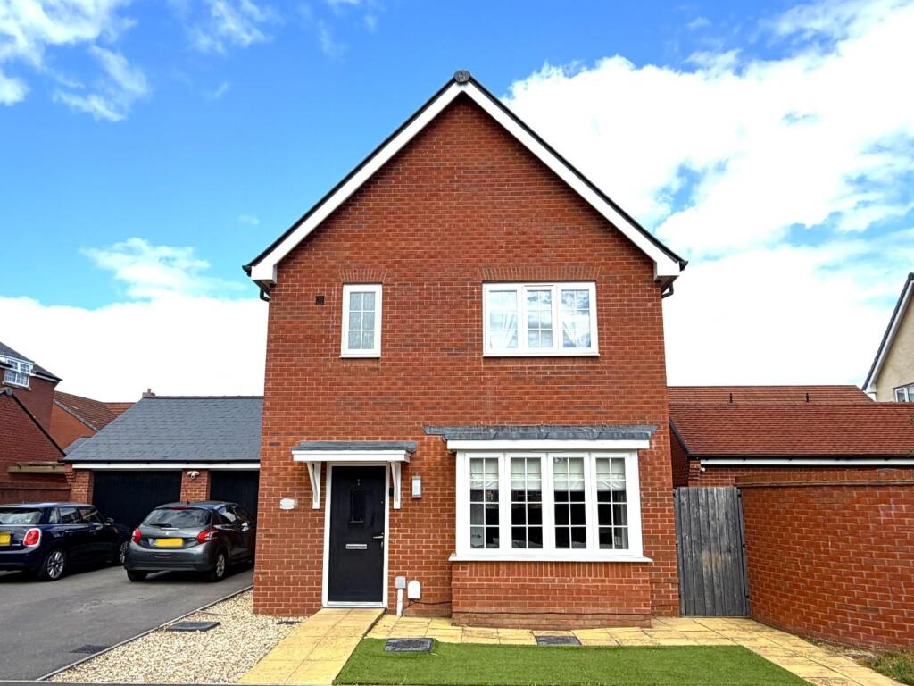 Main image of property: Beautifully presented three bedroom detached home in Yatton's North End