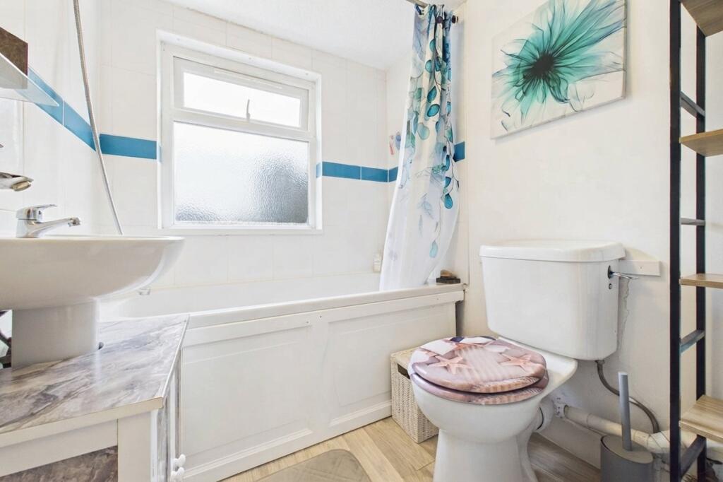 Apartment in Guildford - More