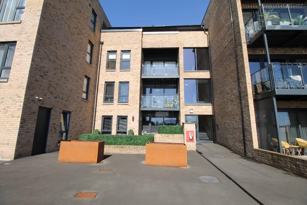 Main image of property: Flat 23, 1 Old Bellsdyke Road, Larbert, Stirlingshire, FK5