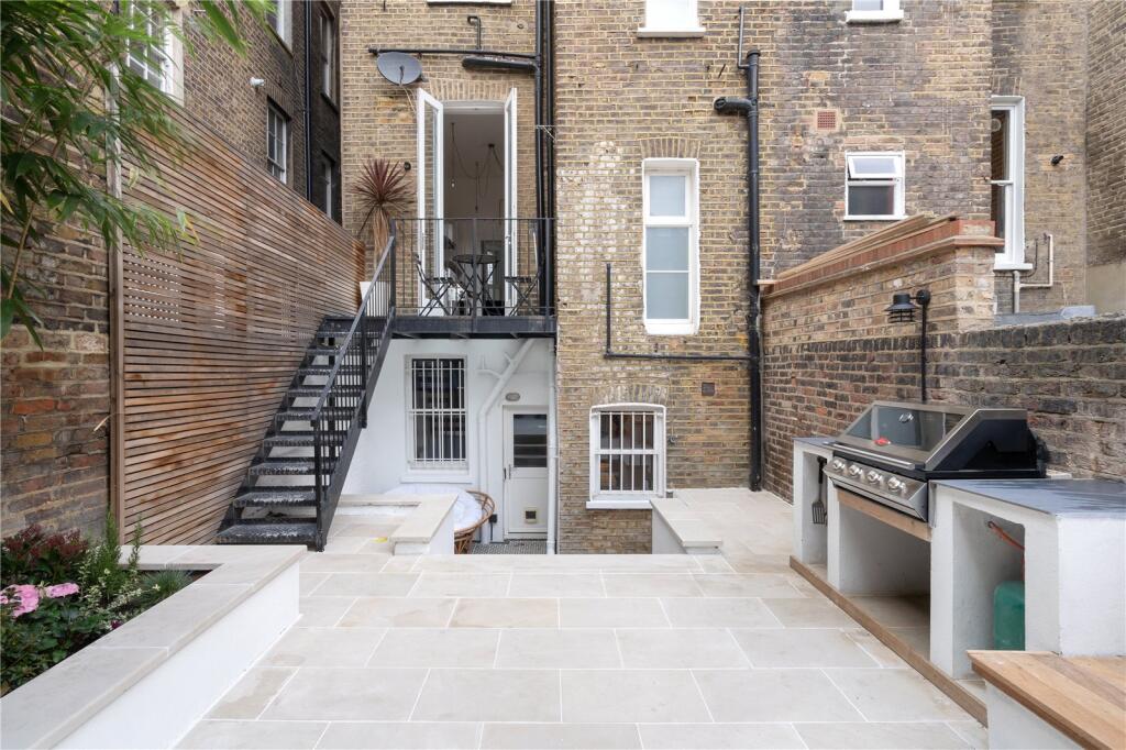 Apartment in London - View 3
