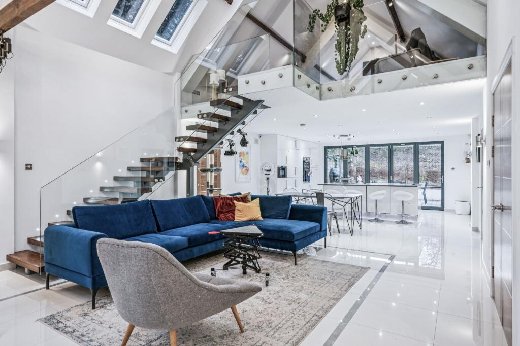 Main image of property: Kingston Vale, London, SW15
