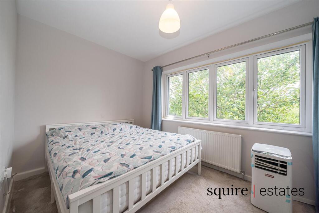 House in Dacorum, Hertfordshire - View 5