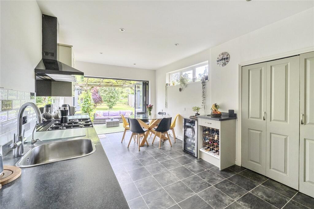 Brickfields, Bracknell - More