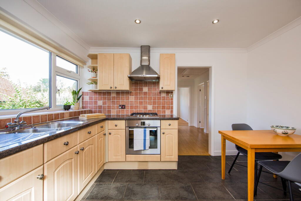 House in Wealden, Heathfield and Waldron - View 3