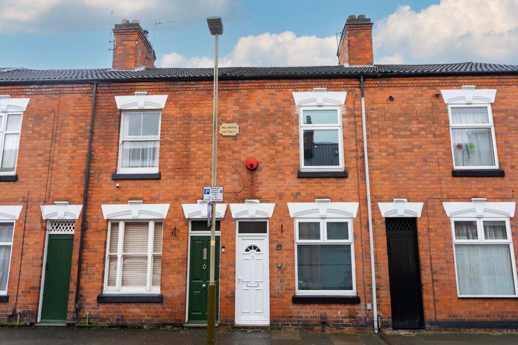 Main image of property: Avenue Road Extension, Clarendon Park, Leicester