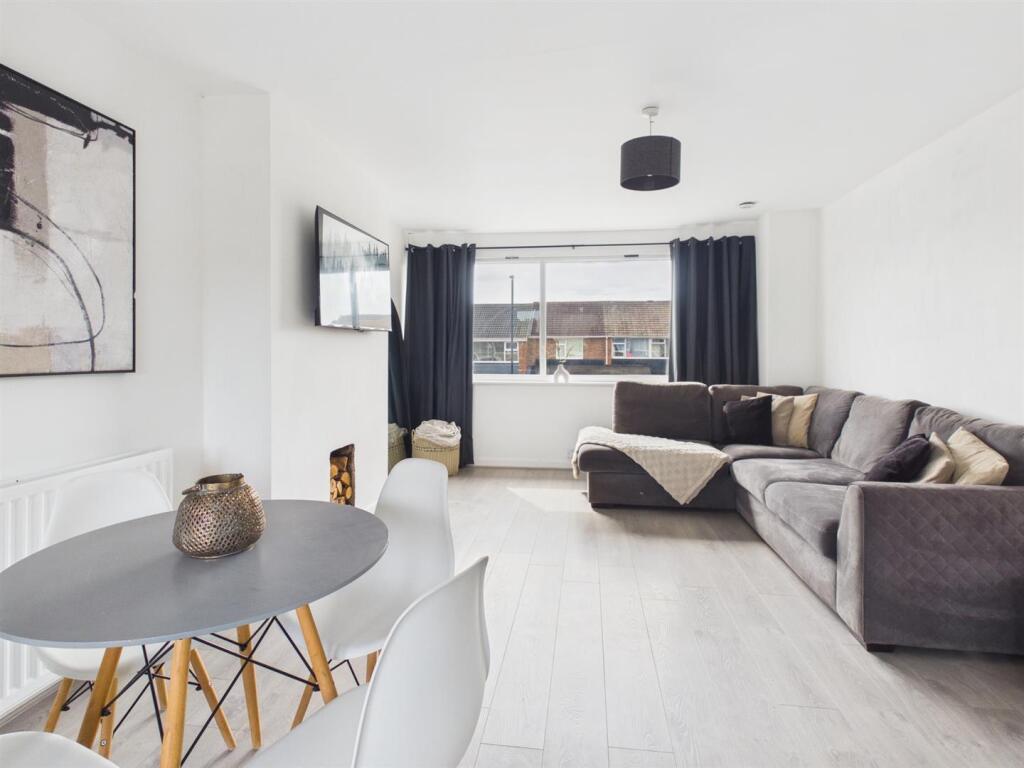 Apartment in Newcastle upon Tyne - View 2