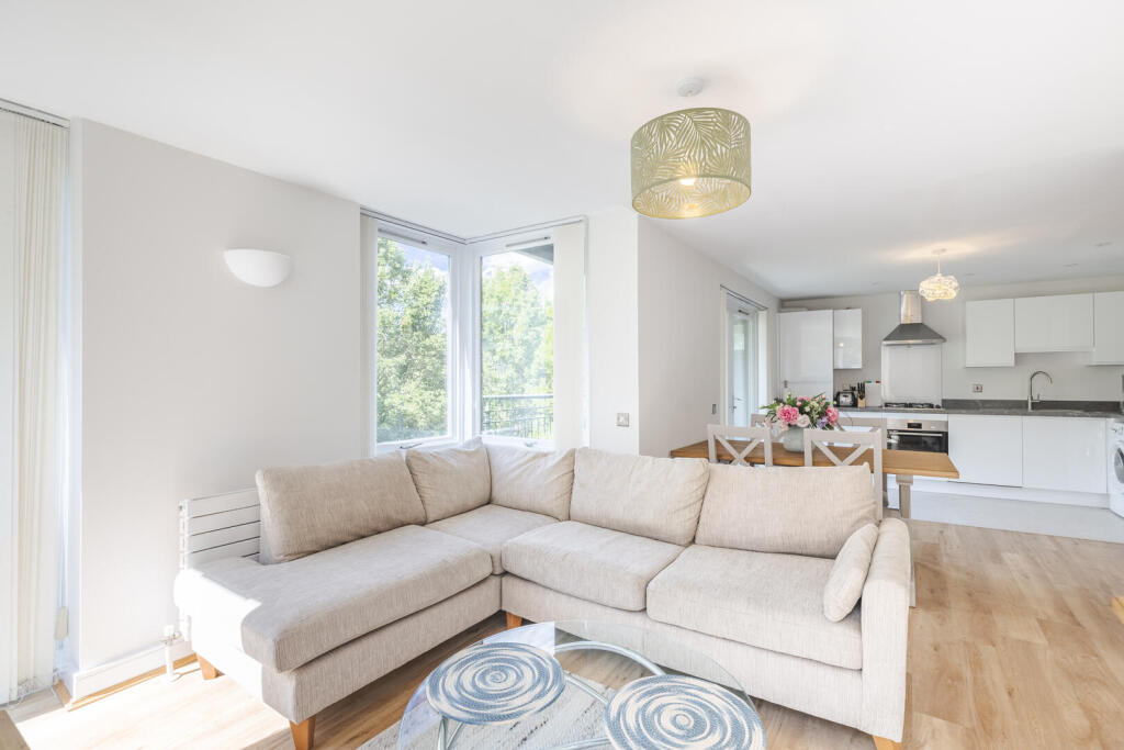 Main image of property: Hunt Close, London