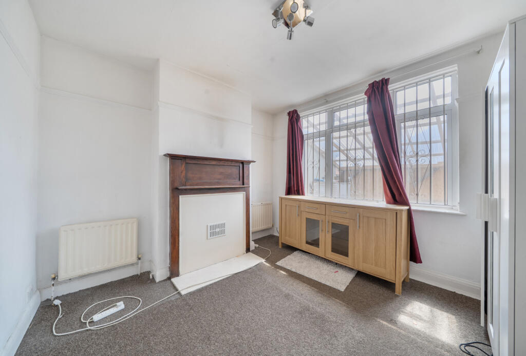 Wakemans Hill Avenue, KINGSBURY, NW9 - View 3