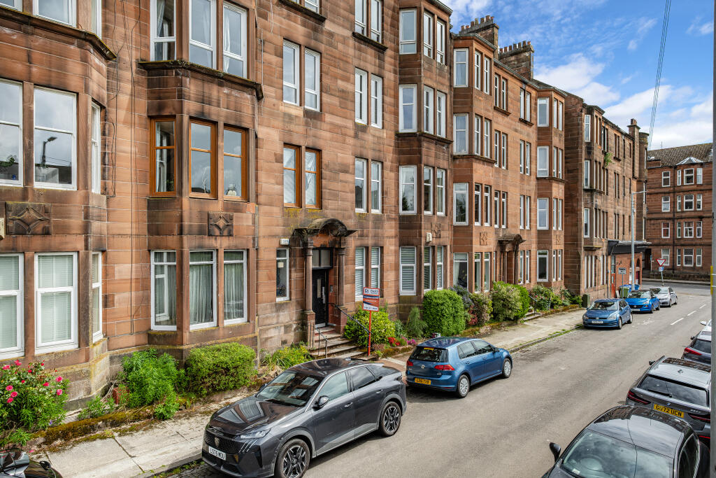 Main image of property: Flat 1/1, 8, Kennyhill Square, Dennistoun, Glasgow, G31